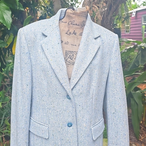 Talbots light blue 100% wool sz 12 2 button blazer. Gently worn condition - Picture 2 of 12